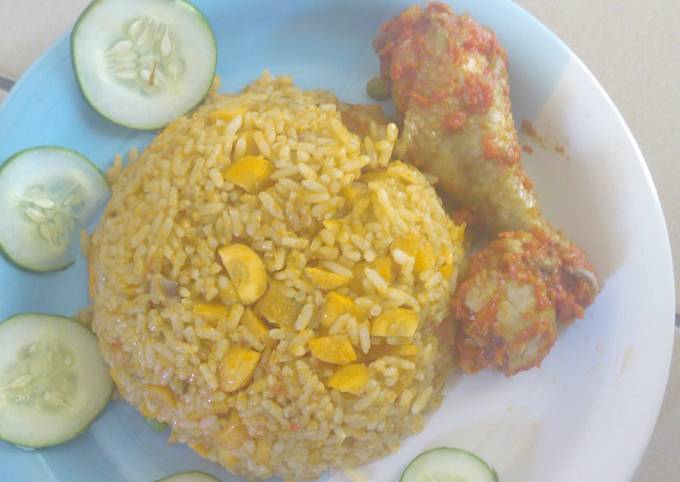 Jollof Rice And Chicken Stew Recipe By Diana Asare Cookpad 