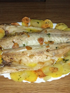 Una foto de Lubina al horno