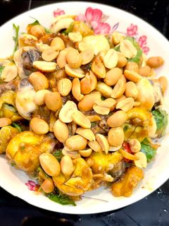 Hình của món Trứng cút lộn xào me.