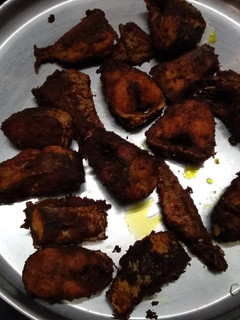 மீன் ஃப்ரை(Meen fry recipe in tamil) செய்முறை முக்கிய புகைப்படம்