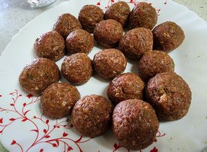 صورة لوصفة كرات اللحم + عرايس