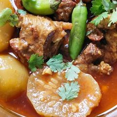 A picture of Tinday Gosht (mutton).