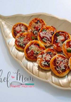 صورة لوصفة ميني بيتزا بصلصه لذيذة وسريعه 🍕