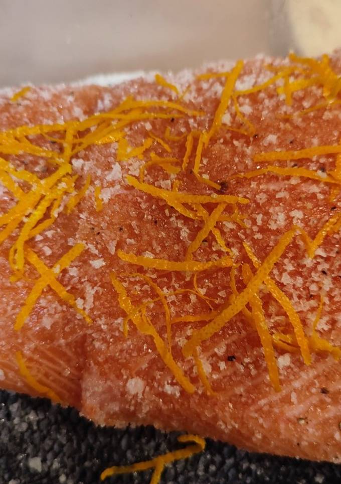 Лосось слабосолений із цедрою апельсина та коньяком😋