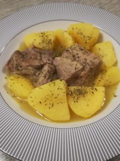 Φωτογραφία της συνταγής Χοιρινό λεμονάτο στη χύτρα