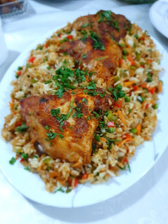 A picture of رز المقلي مع الخضار fried rice.