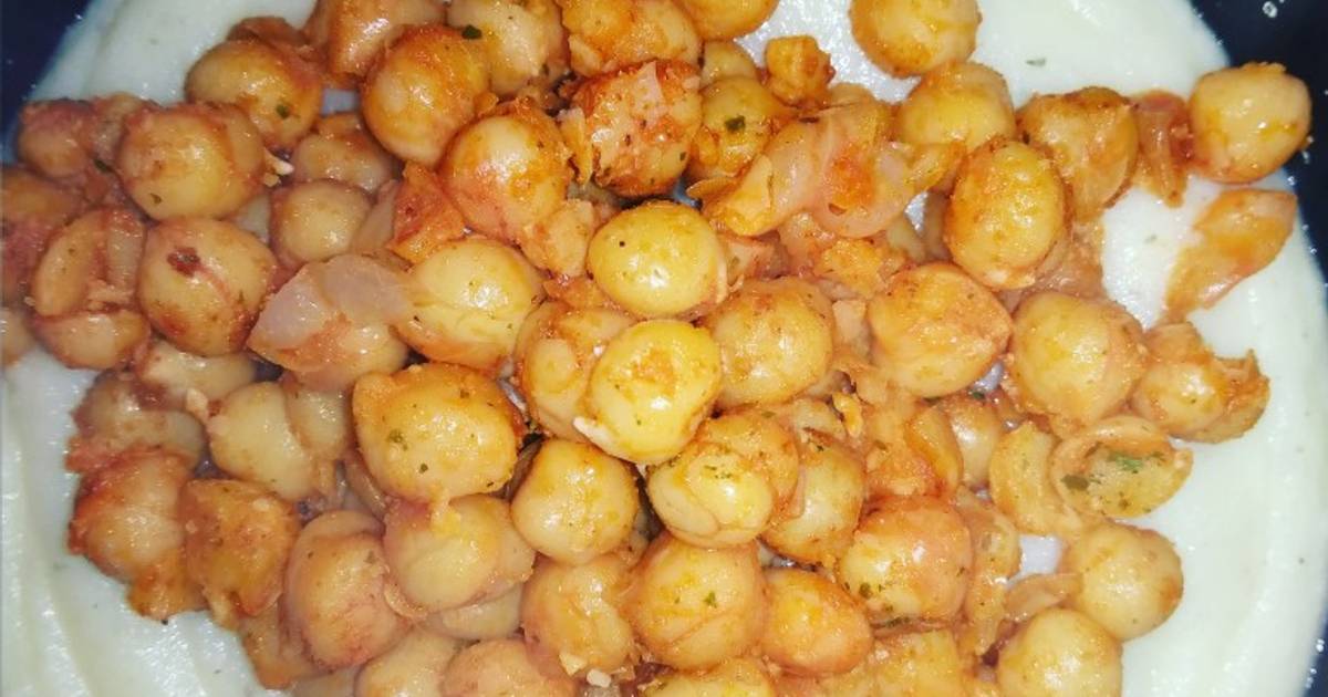 Puré de patata casero con garbanzos tostados