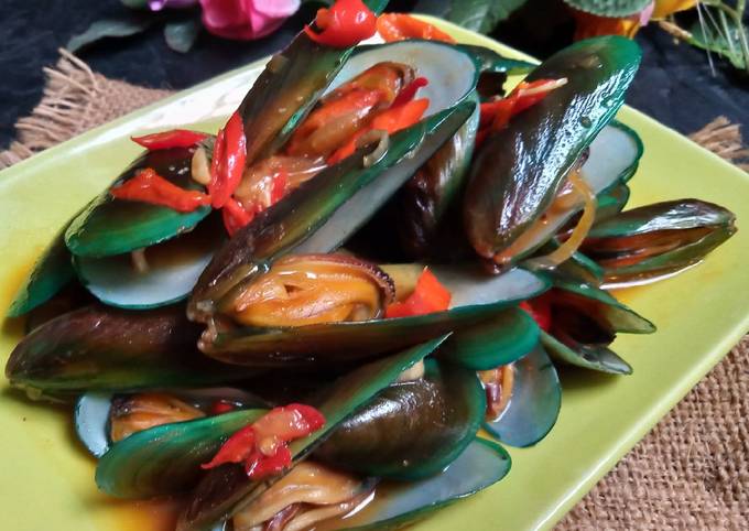 Kerang Hijau Saus Tiram Pedas