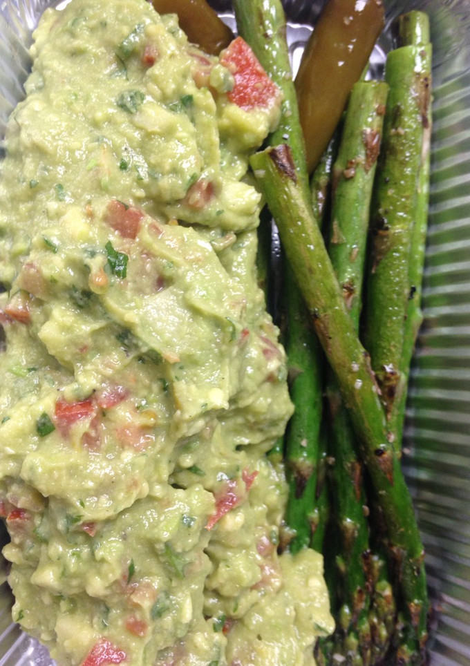 Una foto de Espárragos verdes trigueros con aguachirle