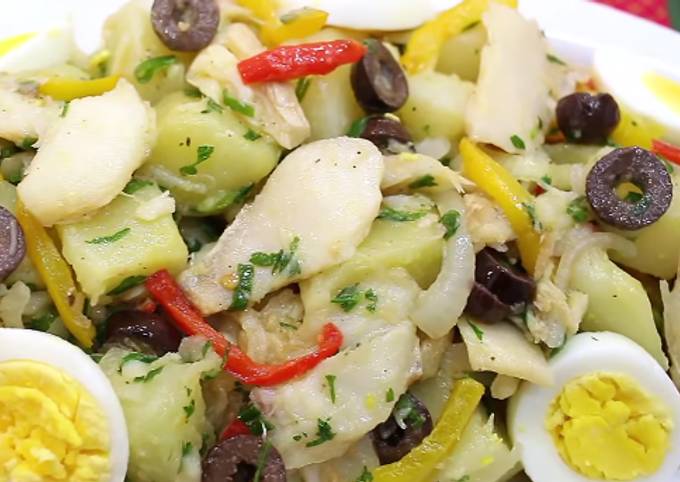 Salada de bacalhau Receita por Carine G - Cookpad