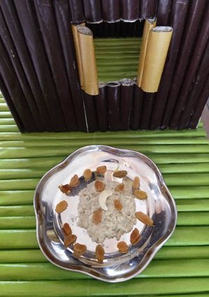 A picture of Coconut Dry-fruits chutney.