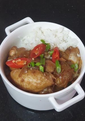 A picture of Semur ayam (Indonesian fragrance chicken and potato stew).