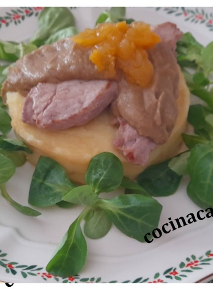 Una foto de Solomillo con salsa de castañas