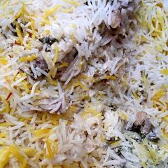 A picture of چکن وائیٹ بریانی.