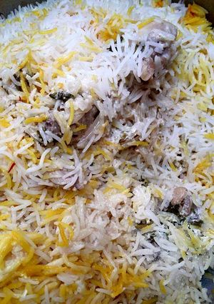 A picture of چکن وائیٹ بریانی.