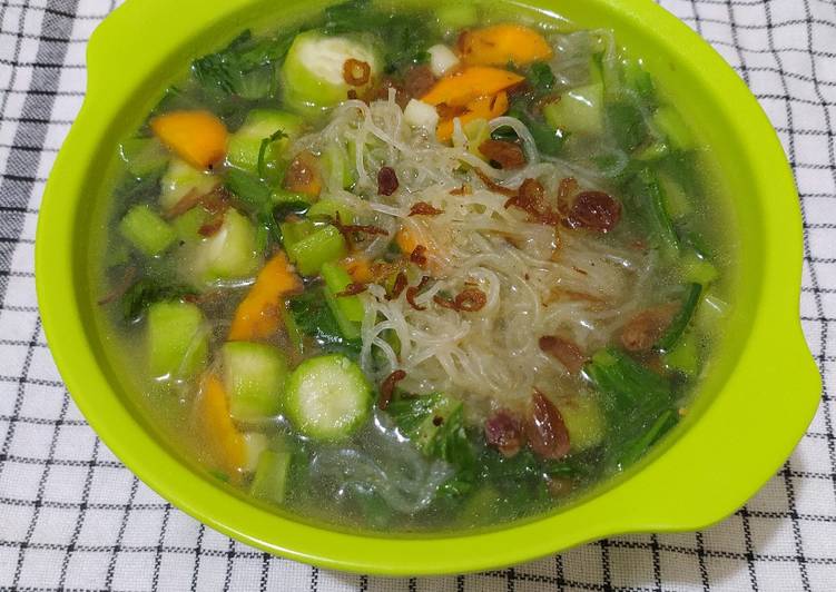 Soup bihun oyong