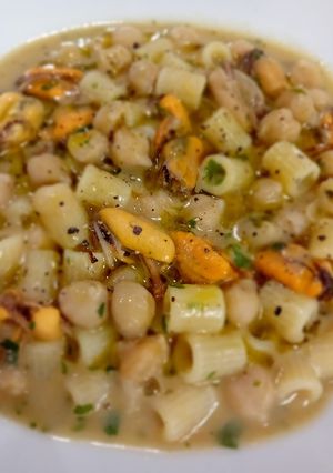 Foto di Zuppa di tubettini, ceci e cozze