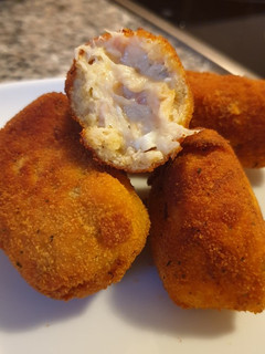 Una foto de Croquetas de salmón