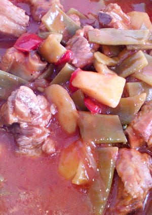 Foto principal de Costillas de cerdo con🍜🍖 frejoles