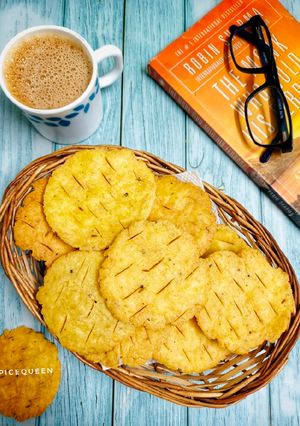 ફરસી પુરી (Farsi puri recipe in Gujarati) રેસીપી મુખ્ય ફોટો