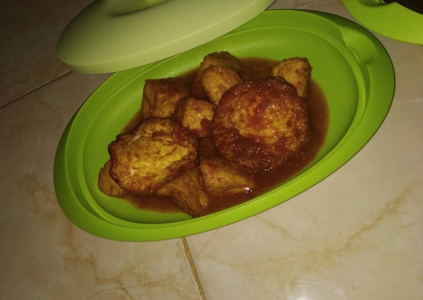 Cara Gampang Menyiapkan Balado Telor Ceplok + Tahu yang Enak Banget
