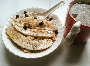 Una foto de AVENA con FRUTA Fresca