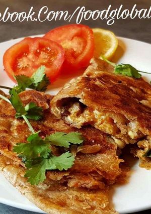 A picture of Chicken cheese paratha:.