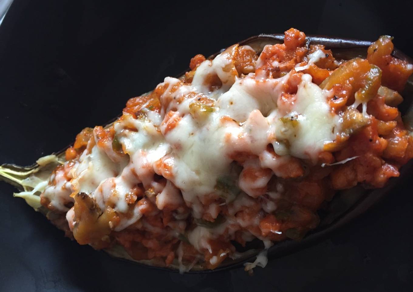 Berenjenas rellenas de carne picada y champiñones