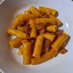 Una foto de Macarrones con chorizo muy fácil