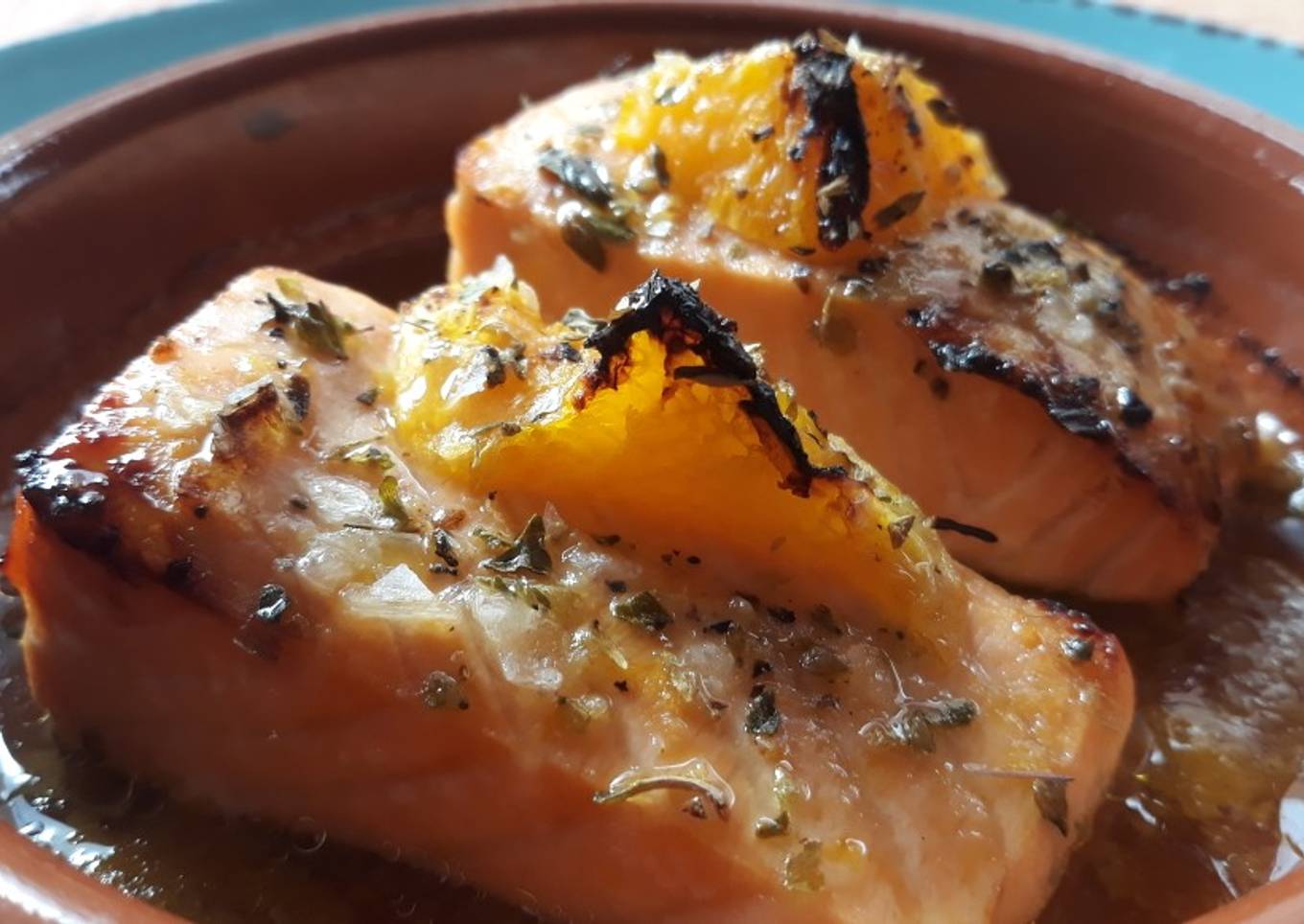 Salmón al horno con naranja y limón