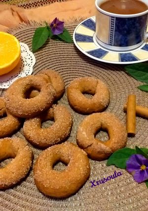 A picture of Vegan Cookies with Wine 🍷 and Cinnamon.