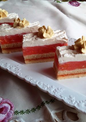 Szilveszteri tejszín -mascarpone barack szelet recept fotója