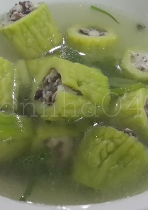 Hình của món Canh mướp đắng nhồi thịt.