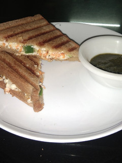 पनीर सैंडविच (paneer sandwich recipe in Hindi) रेसिपी मुख्य फोटो