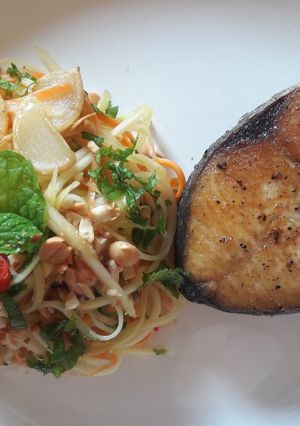 Hình của món Gỏi xoài cá thu.