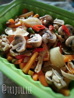 Foto resep Tumis Jamur Ayam Wortel