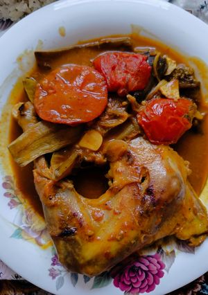 عکسی از دستور خورشت مرغ و بادمجان رژیمی 🍆