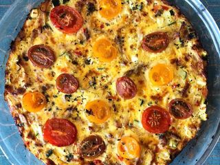 Fritatta com Frango grelhado saudável #frango #ovos #tomates