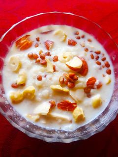 ખીર (Rice Kheer recipe in gujarati) રેસીપી મુખ્ય ફોટો