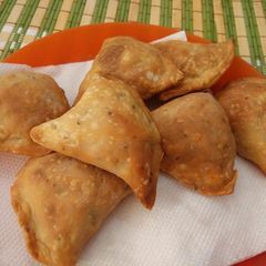 A picture of Low oil samosas – air fryer cooking.