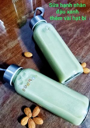 Hình của món Sữa hạnh nhân đậu xanh.