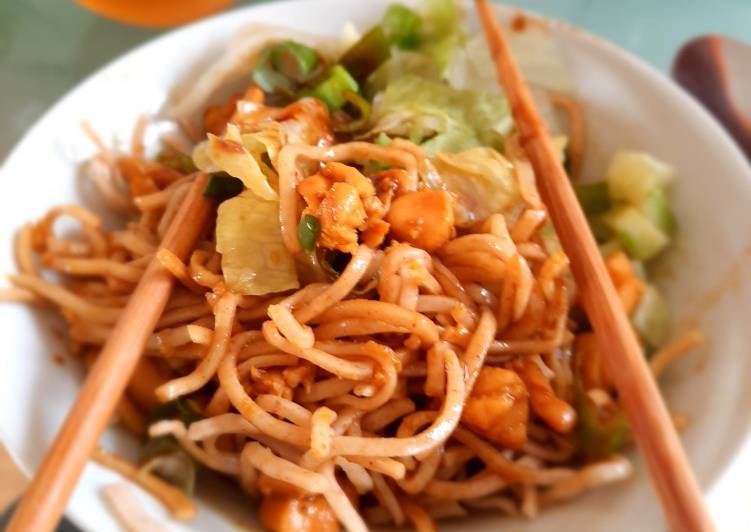 Mie ayam (Indonesian Chicken Noodle)