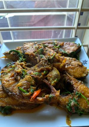 ইলিশ মাছ ভাজা।। রেসিপির প্রধান ছবি