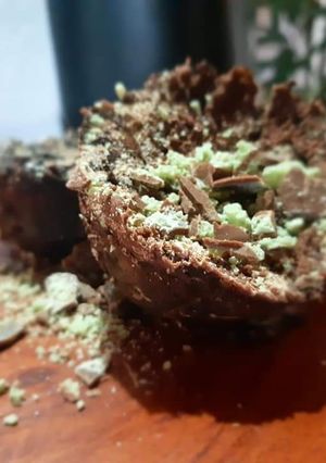 A picture of No bake aero cake.