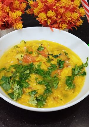 A picture of Vegetable Broken Wheat khichdi.