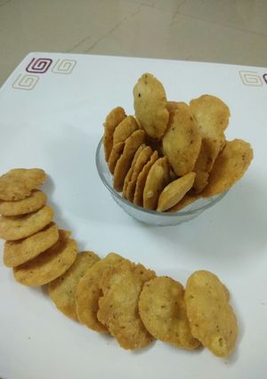 A picture of Farsi Poori.