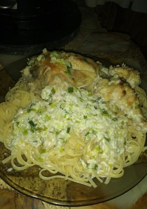 Una foto de Pollo al verdeo con crema