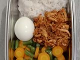 Menu bekal siang - ayam suwir