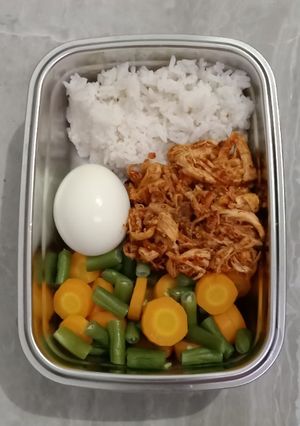 Foto resep Menu bekal siang - ayam suwir