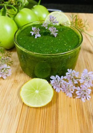 A picture of Cilantro and Green Tomato Chutney.